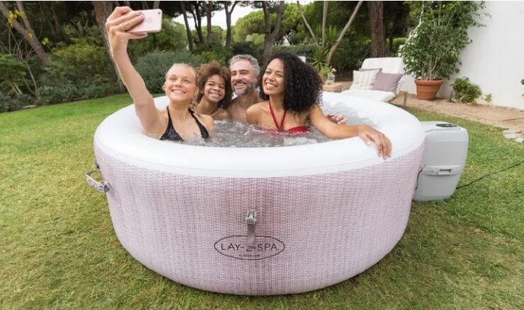 Lay-Z-Spa Cancun AirJet 71″ x 26″/1.80m x 66cm