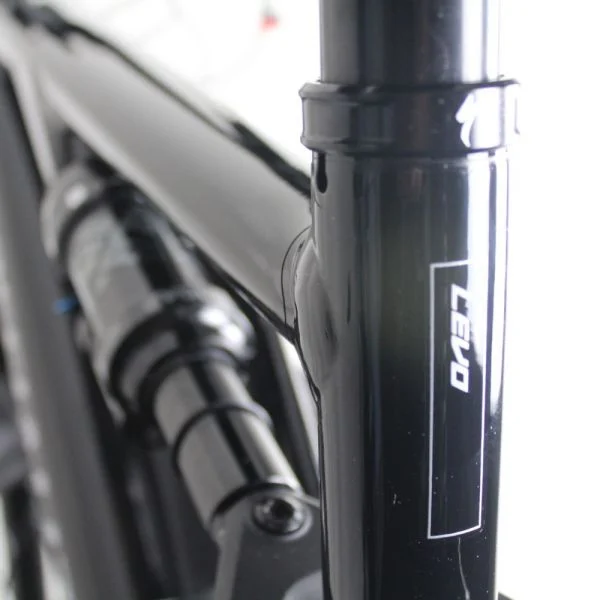 InvisiframeLevo Alu 2022