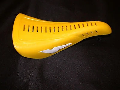 RALEIGH BURNER AEROYAL STYLE BMX SADDLE YELLOW OLD SCHOOL BMX SEAT 80’sMADE NOS